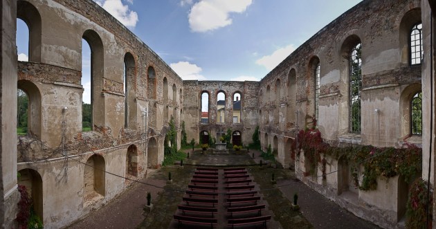 sommerkirche-mochau-c2cdd254-c0f2-4505-b063-4e8c7a18b261